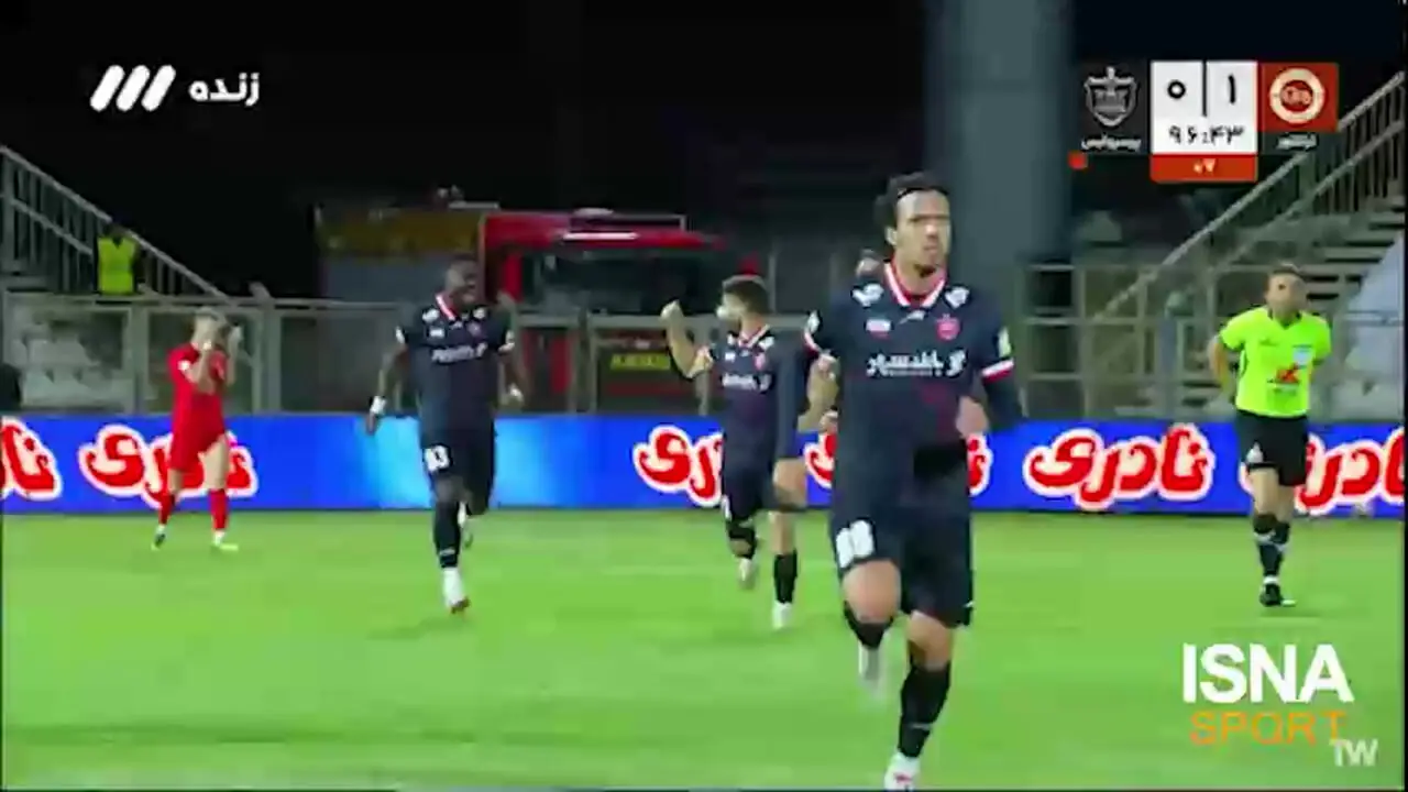 گل پرسپولیس مقابل تراکتور را ببینید