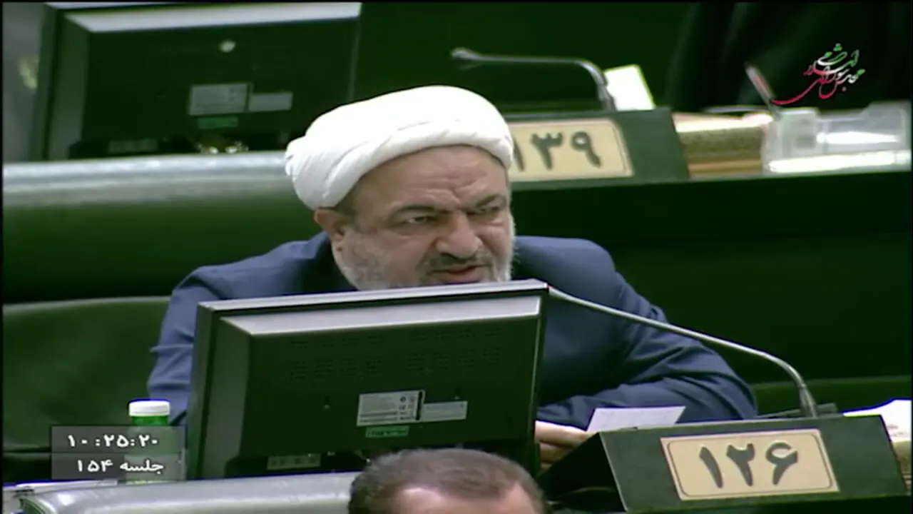 درخواست نماینده جنجالی مجلس برای برگزاری رفراندوم یارانهای