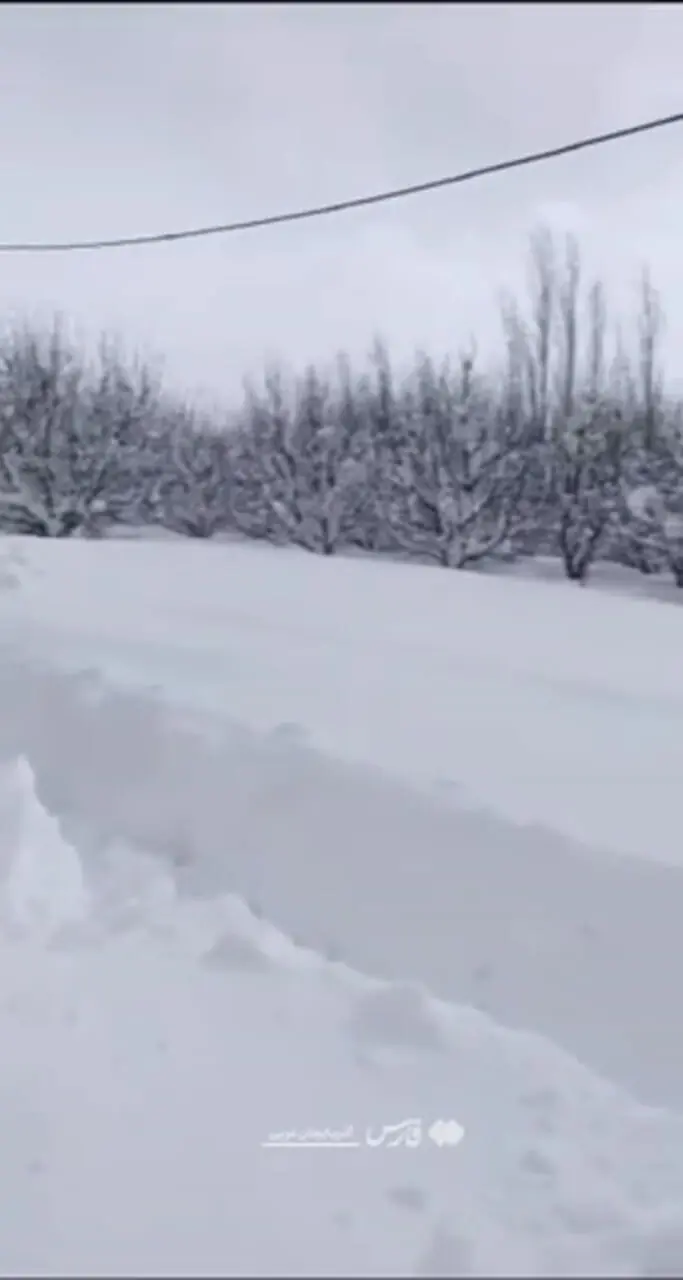 ارتفاع برف در روستای گەلاز شهرستان اشنویۀ آذربایجانغربی به یک متر رسید