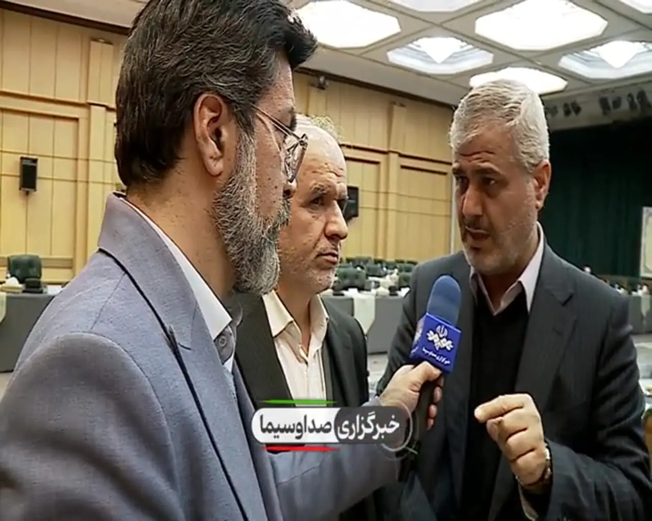 ضرب‌الاجل یک هفته‌ای رئیس دادگستری تهران برای بازگرداندن ارز / اگر ارزها بازنگردد به عنوان اخلالگر نظام اقتصادی برخورد می‌شود